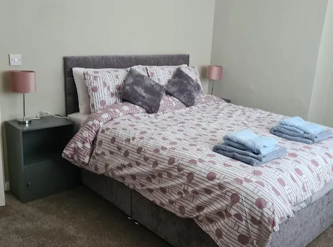 Дом отдыха Town Cosy 2 Min Walk To Town Center *